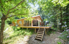 Nice Home In Glesborg With Wifi